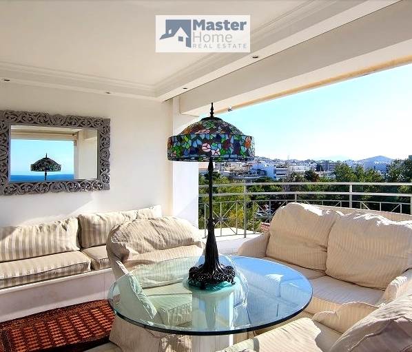 (For Sale) Residential Building || East Attica/Voula - 1.100 Sq.m, 12 Bedrooms, 6.500.000€ 