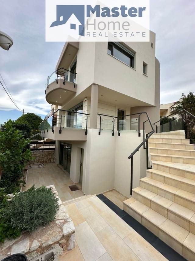 (For Sale) Residential Villa || East Attica/Vari-Varkiza - 220 Sq.m, 3 Bedrooms, 1.300.000€ 