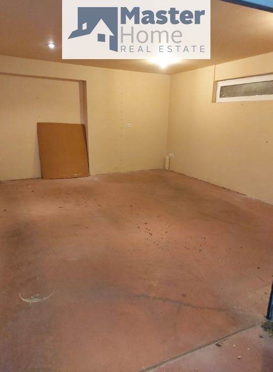 (For Sale) Other Properties Closed Parking  || Piraias/Piraeus - 28 Sq.m, 40.000€ 